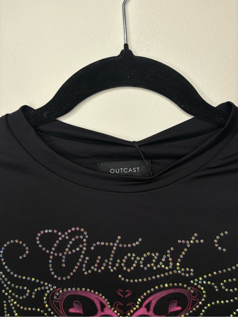Outcast Man Eater Tee Baby Rhinestone Graphic Crop - Picture 4 of 7